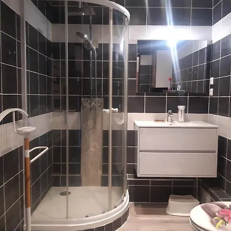 St Helion Apartment *